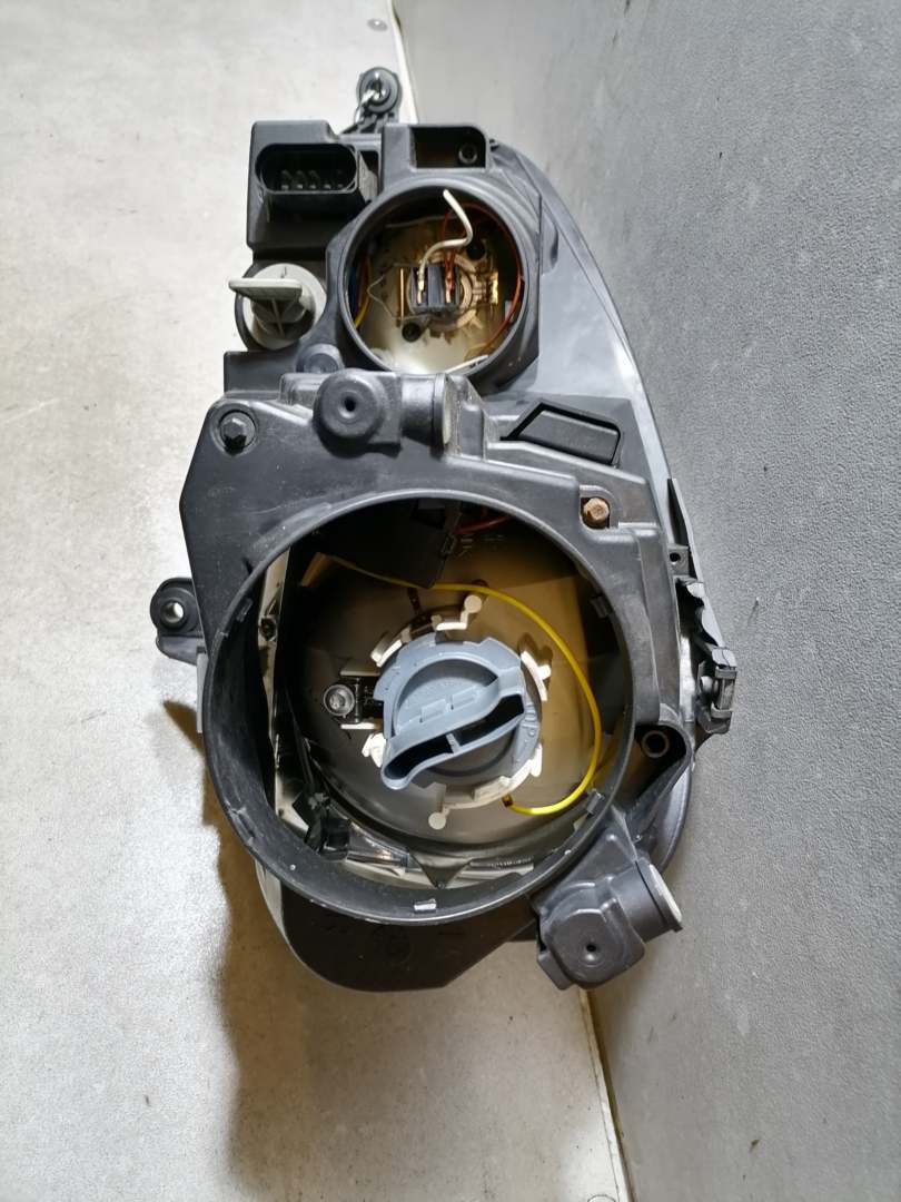 VW Golf 5 original Scheinwerfer vorn rechts Halogen Bj.2004